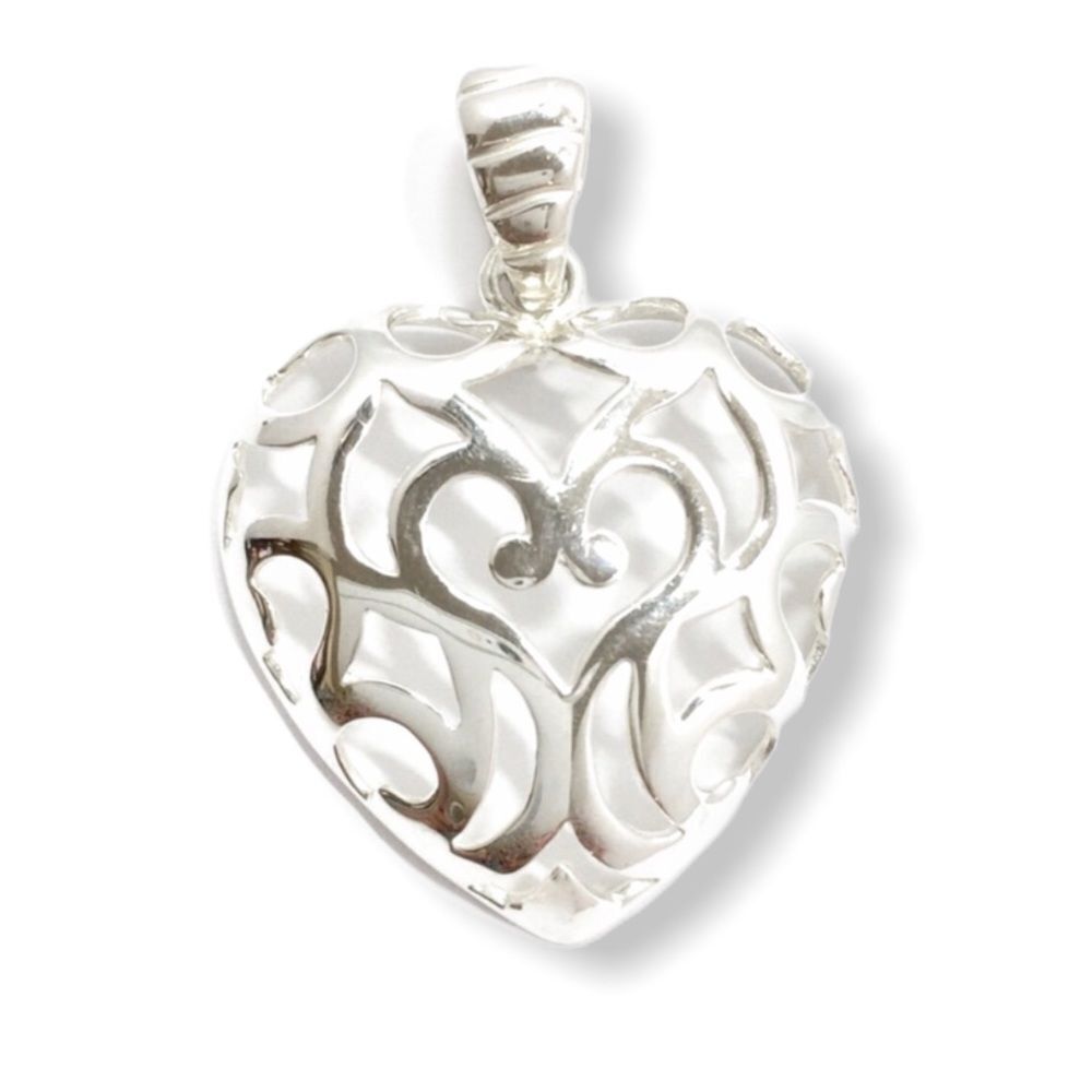 Vintage Milor Sterling Silver Heart Shaped Filigree Pendant
